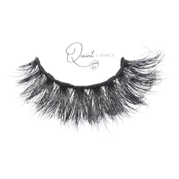 Natural 3D Mink Magnetic Lashes w/free glue - Picture 3 of 5